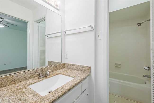 Building Photo - 5005 Georgi Ln