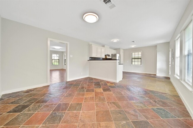 Building Photo - 3315 S Braeswood Blvd