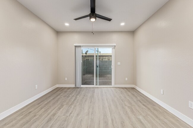 Building Photo - 1435 E Taylor St