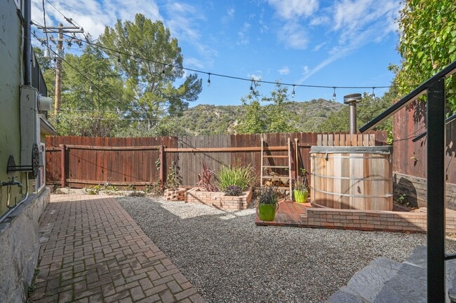 Building Photo - 21549 Summit Trail