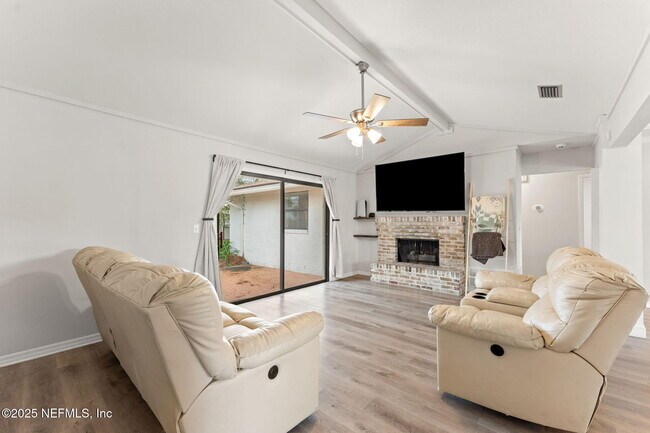 Building Photo - 9783 Viceroy Dr E