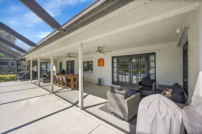 Building Photo - 8606 Arrowhead Dr