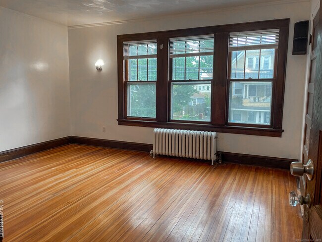 Building Photo - 26 Stoehrs Pl