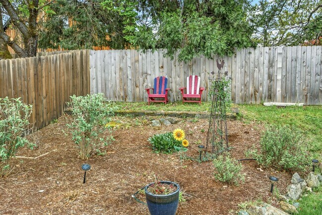 Building Photo - Unfurnished Light-Filled, Beautifully Updated 3-Bedroom Home in Jacksonville