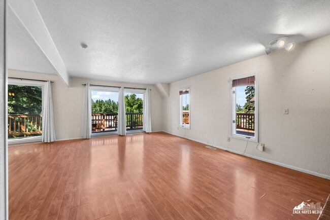 Building Photo - Towne East Single Family Home