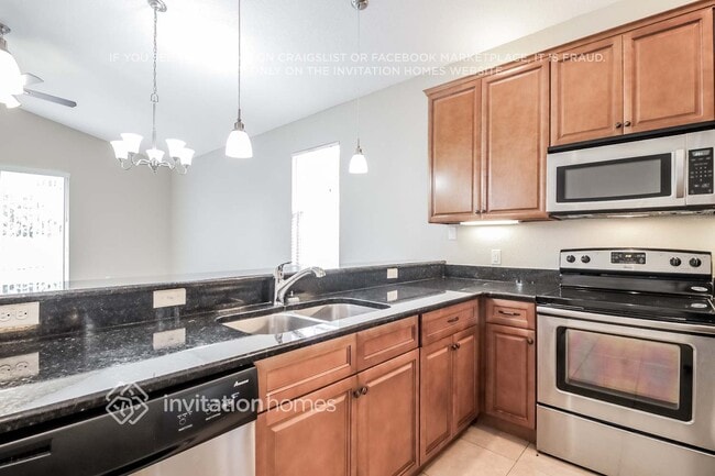 Building Photo - 521 Hibiscus Cove Dr