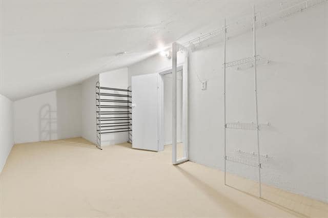 Building Photo - 5590 Spring Valley Rd