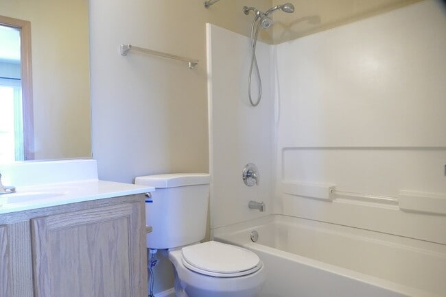 Building Photo - 237 S Oak Creek Ln