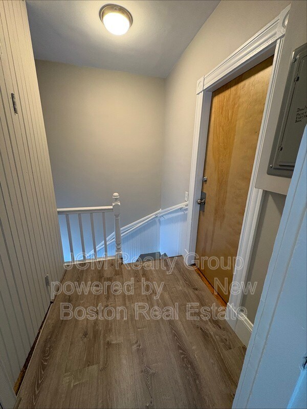 Building Photo - 83 Swan St