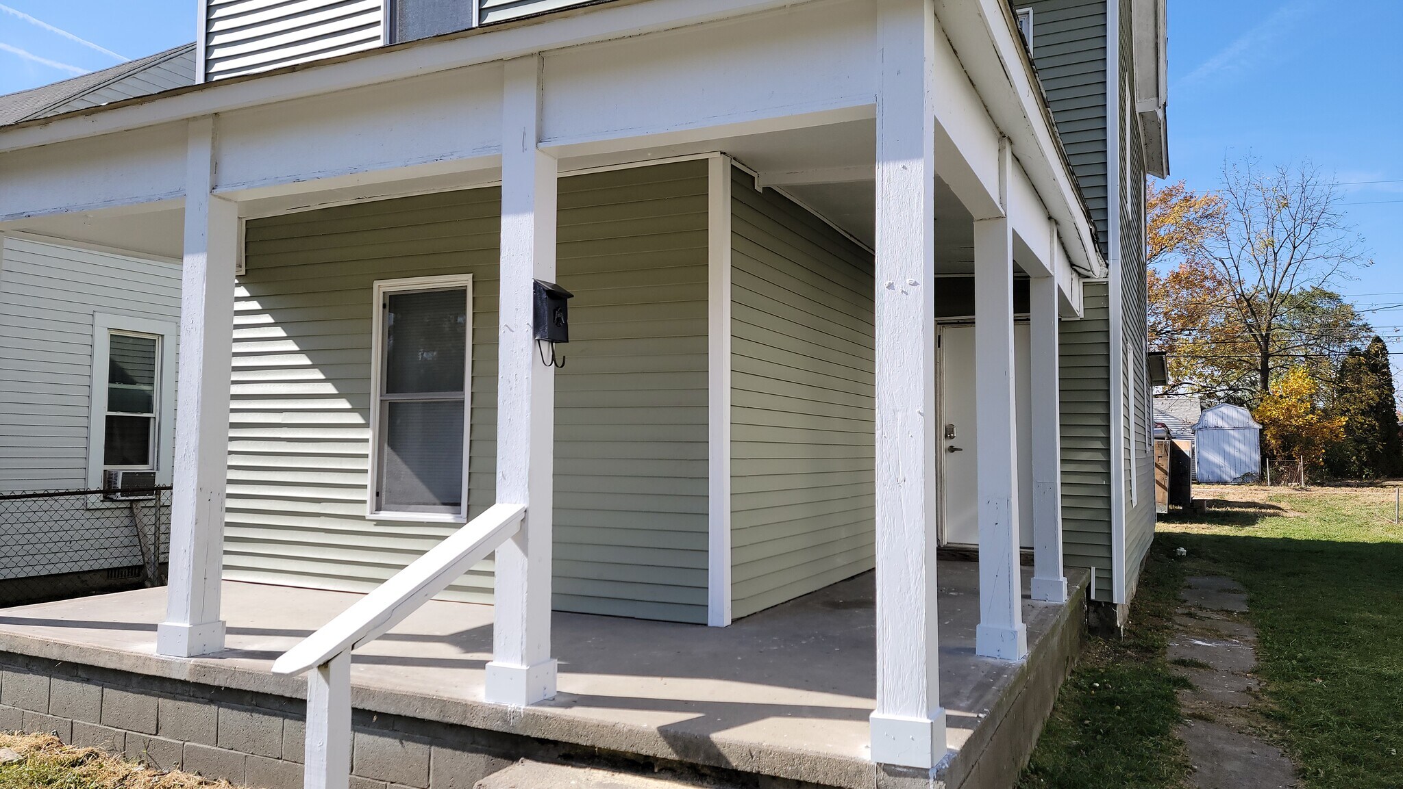 Building Photo - 2119 S Walnut St