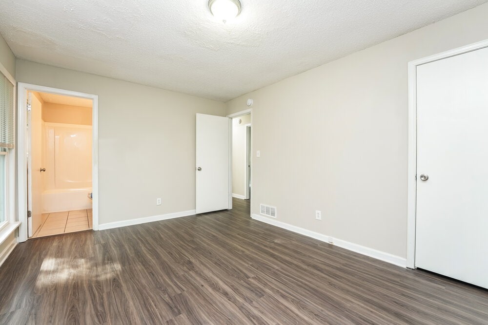 Building Photo - 2606 Northbrook Rd