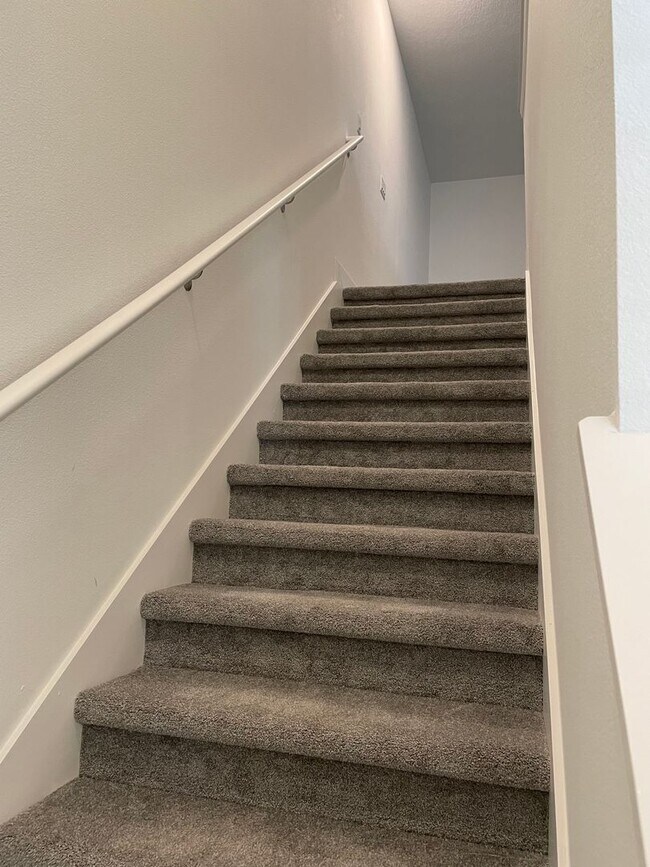 Building Photo - TOWNHOME IN HIGHLY DESIRABLE WINTER SPRINGS/TUSCAWILLA
