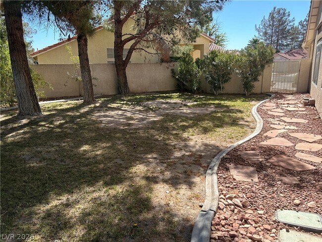 Building Photo - 604 Palmwood Ln
