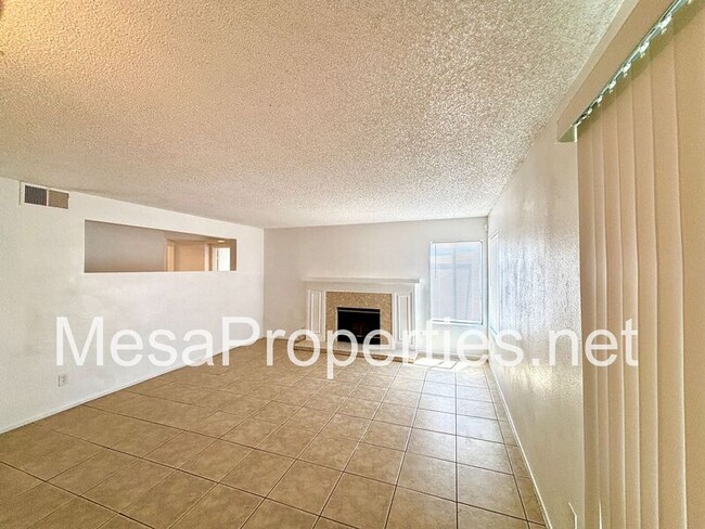 Building Photo - 14581 King Canyon Rd