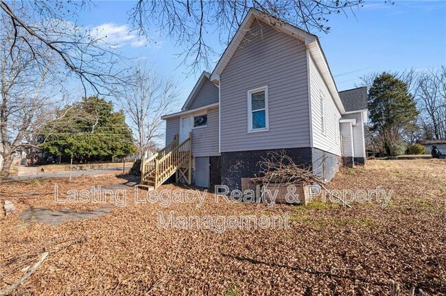Building Photo - 212 N Laura Wall Blvd