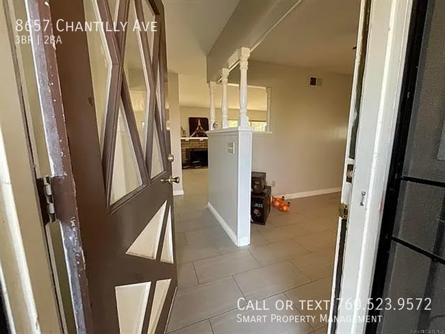 Building Photo - 8657 Chantilly Ave