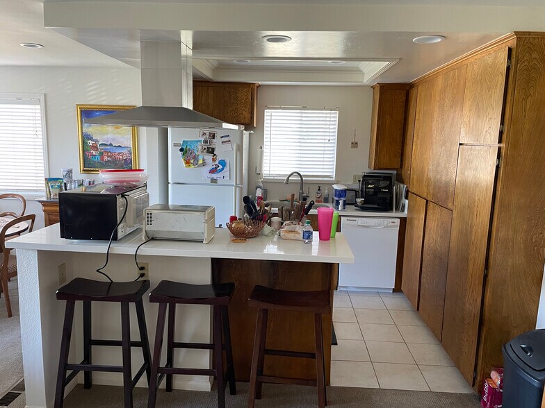 Building Photo - 818 Hygeia Ave