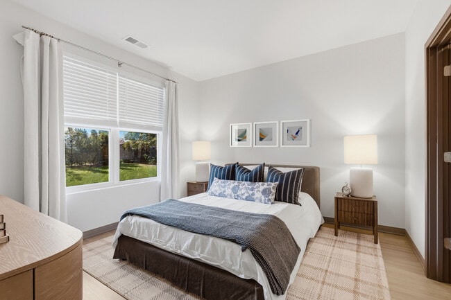 Building Photo - 1225 Rock Run Crossings Dr