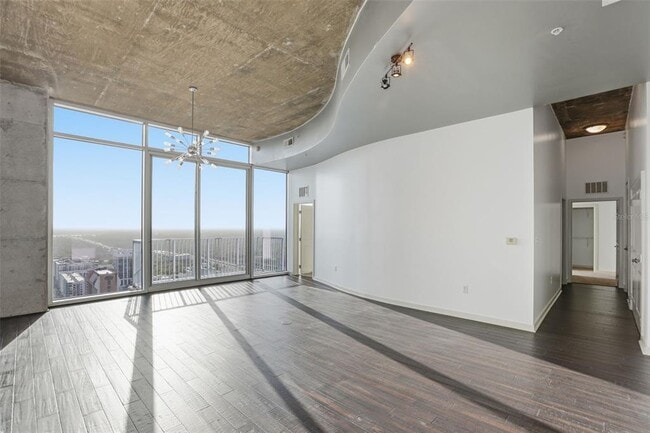 Building Photo - 155 S Court Ave