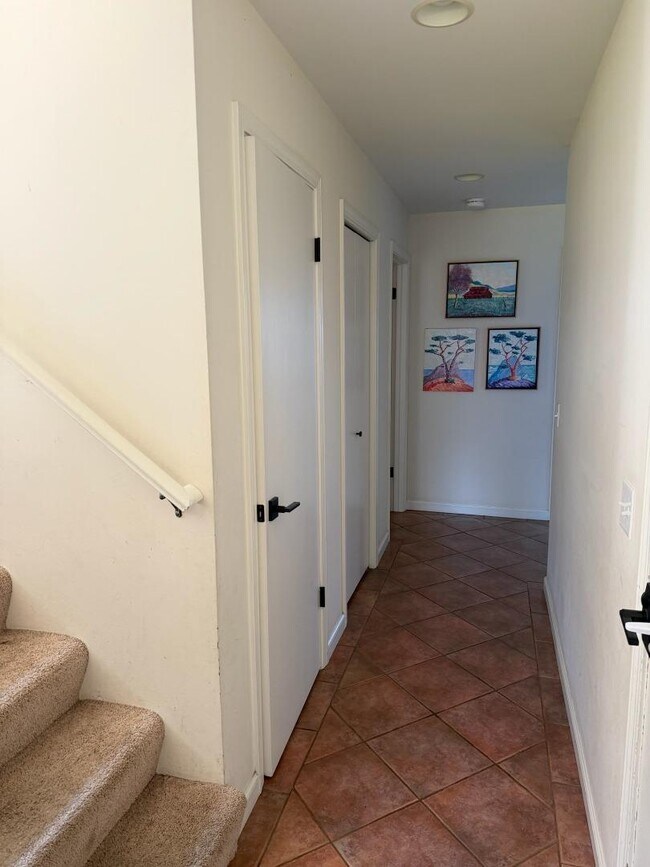 Building Photo - 139 Madrona Ave