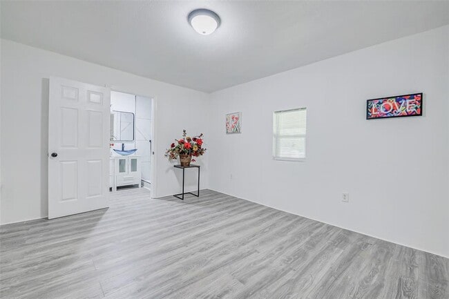 Building Photo - 7650 US-69