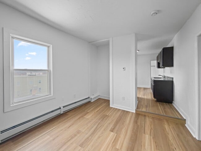 Building Photo - 85-85B Newbury St