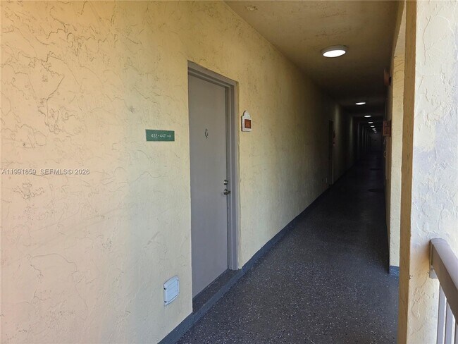 Building Photo - 8100 Geneva Ct