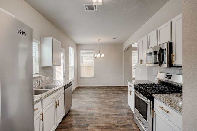 Building Photo - 10602 Tildon Ave