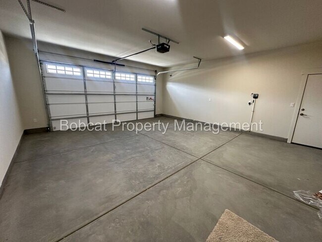 Building Photo - 1631 Delta Downs Dr