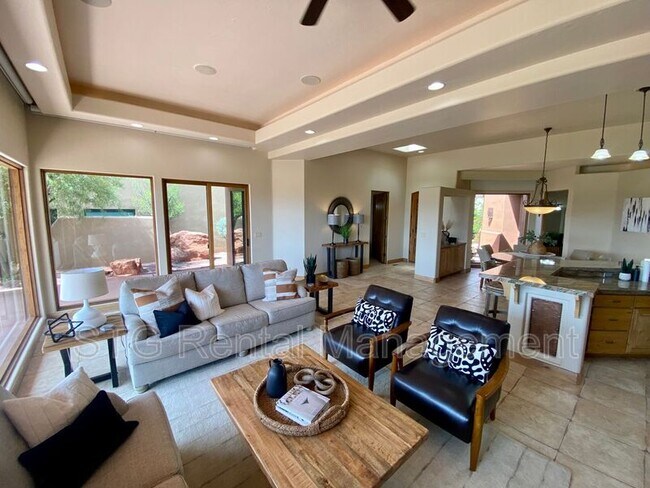 Building Photo - 2336 2336 W Entrada Trail