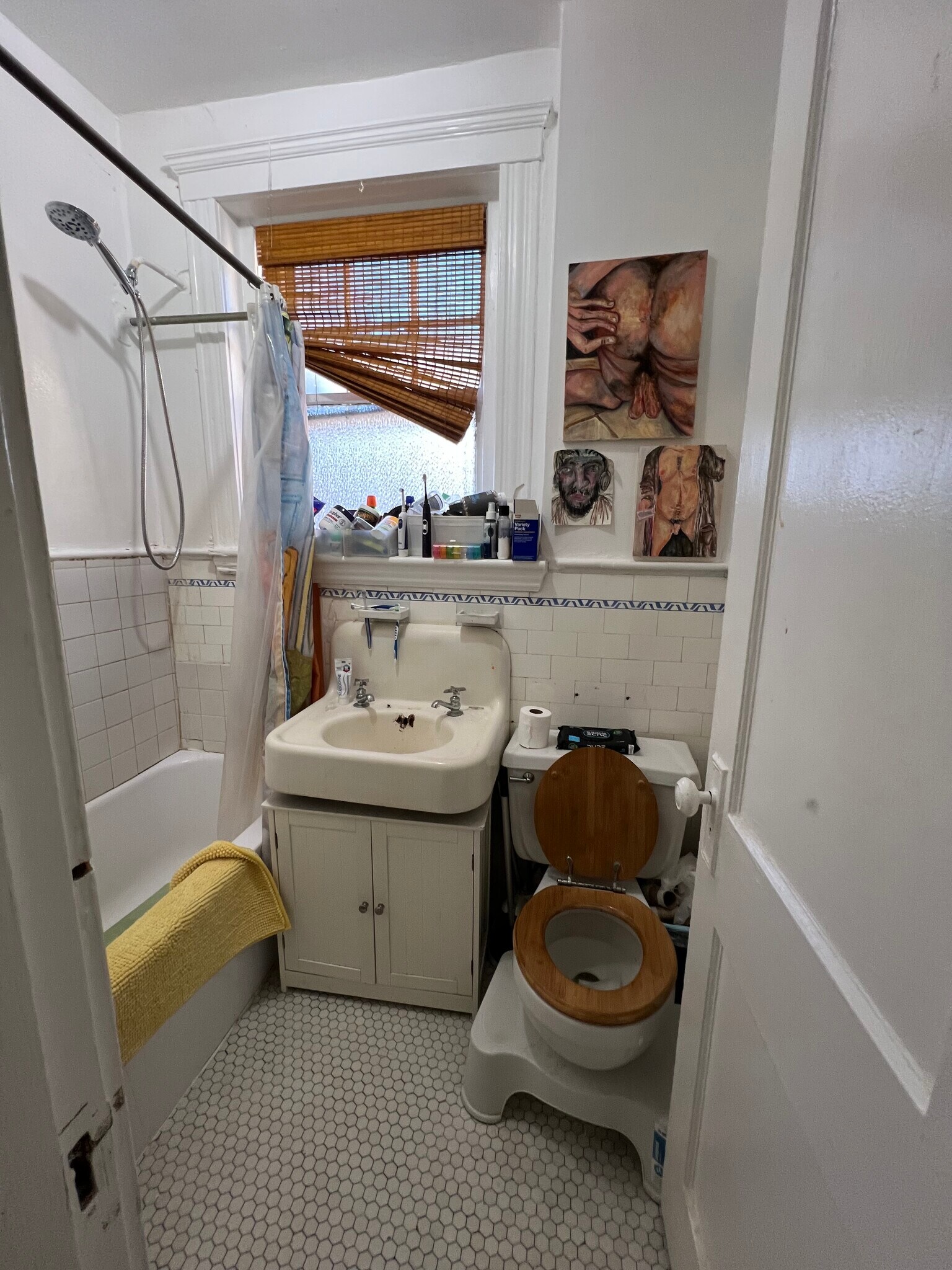 Building Photo - 11 James St