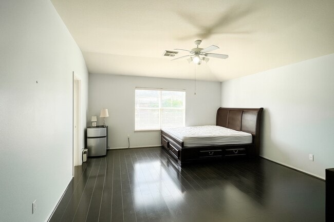 Building Photo - 18311 Olive Leaf Dr