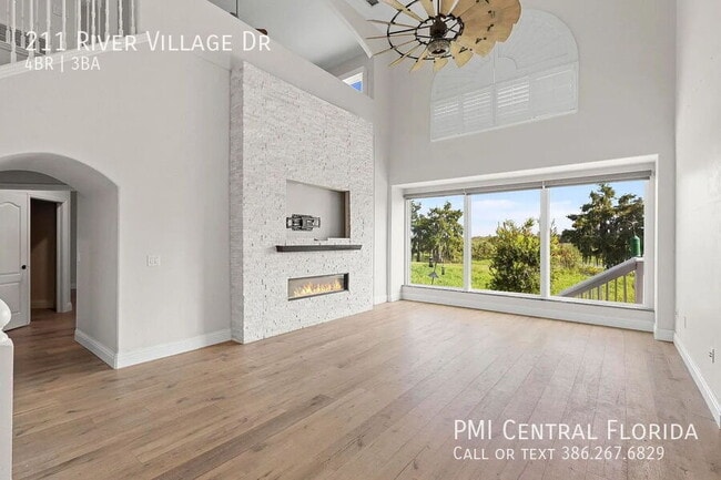 Building Photo - 211 River Village Dr