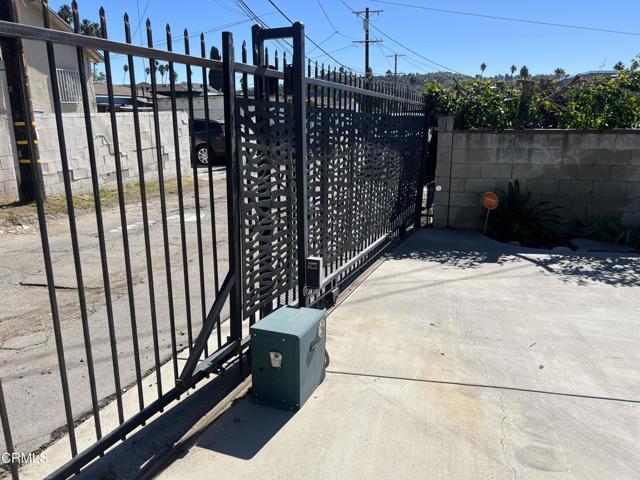 Building Photo - 5118 Granada St