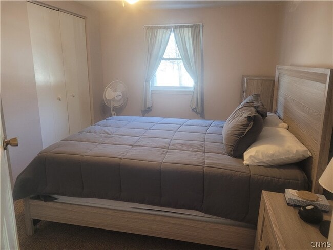 Building Photo - 2 S Rainbow Shores Rd