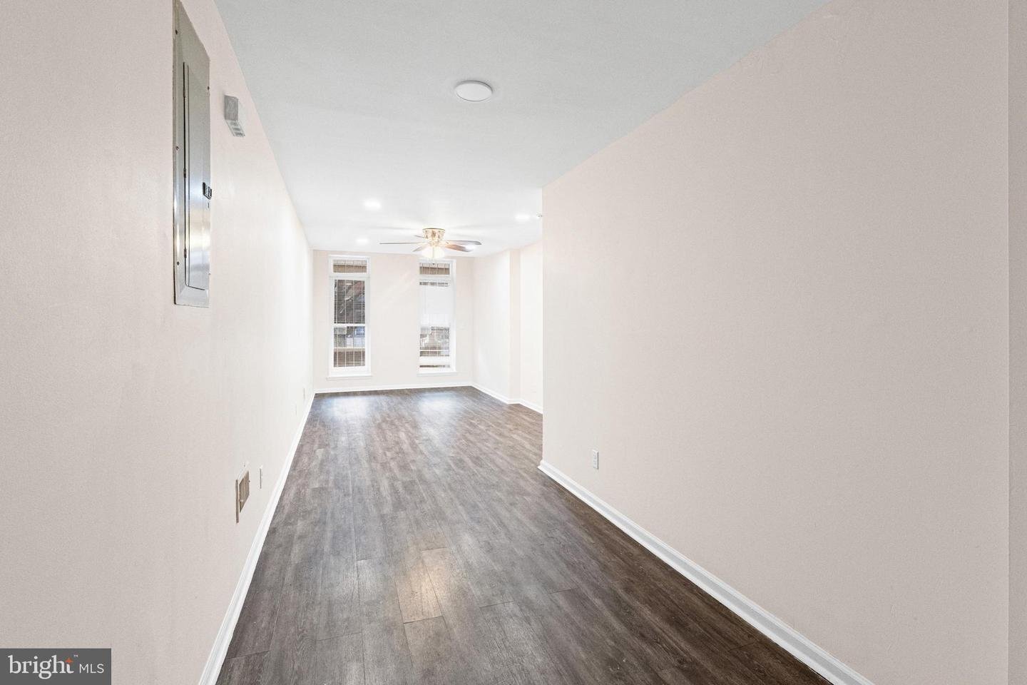 Building Photo - 2217 Linden Ave