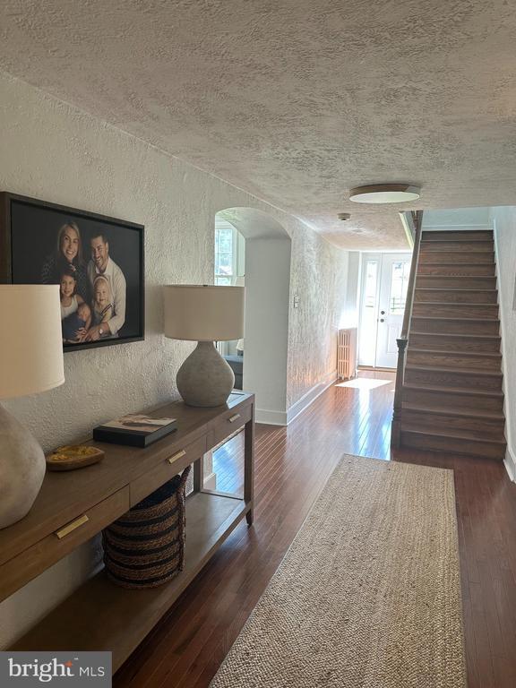 Building Photo - 553 Worthington Rd