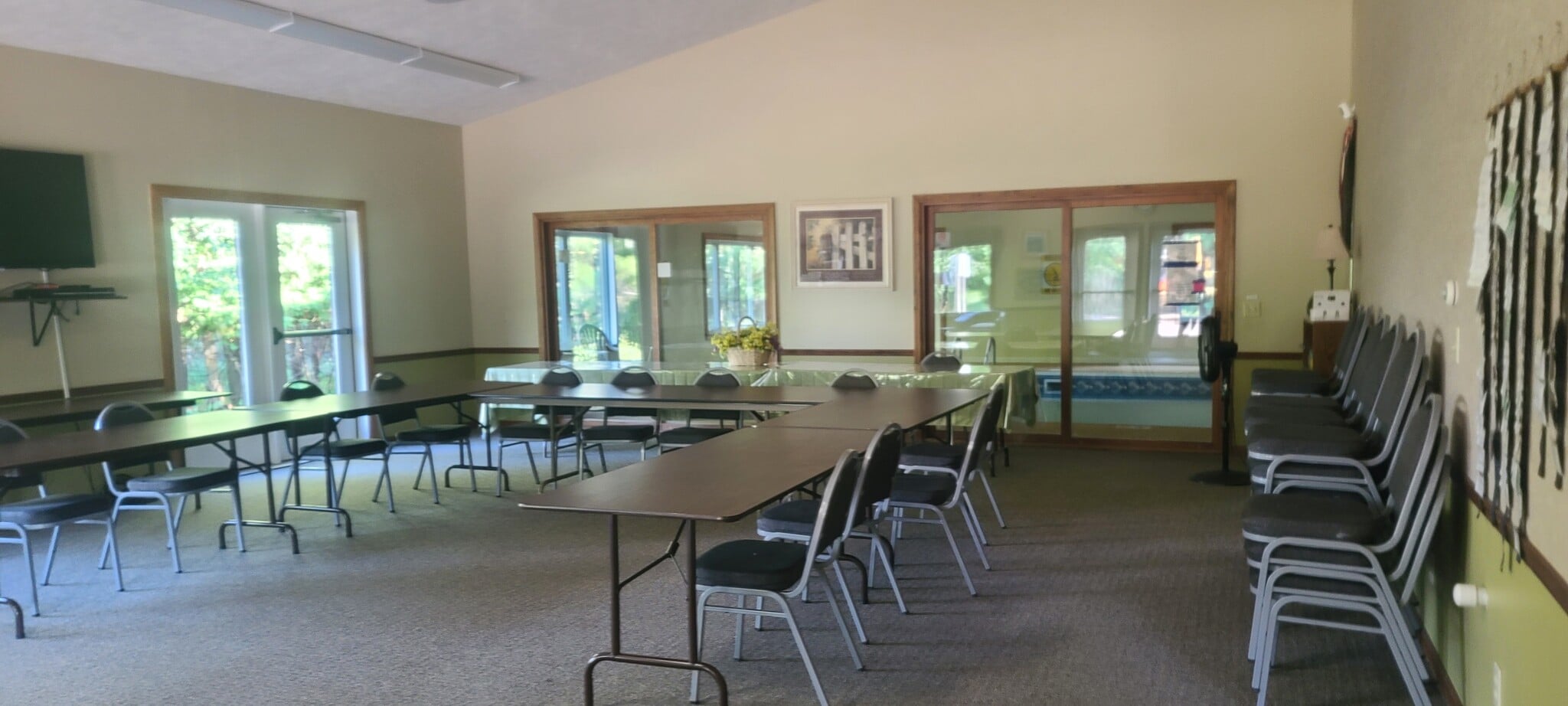 Clubhouse - 2130 Hammond Pl E