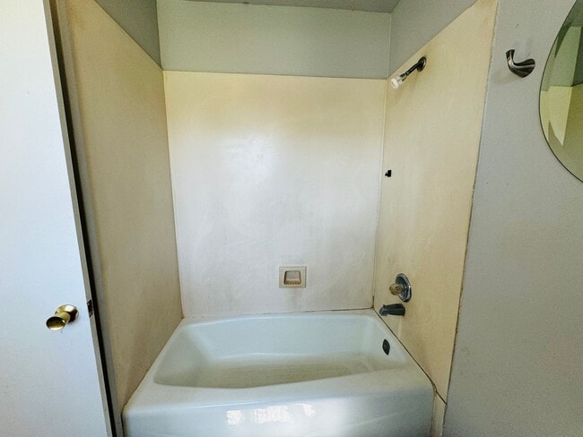 Building Photo - Coming Soon! Cute Two Bed, Two Bath Countr...