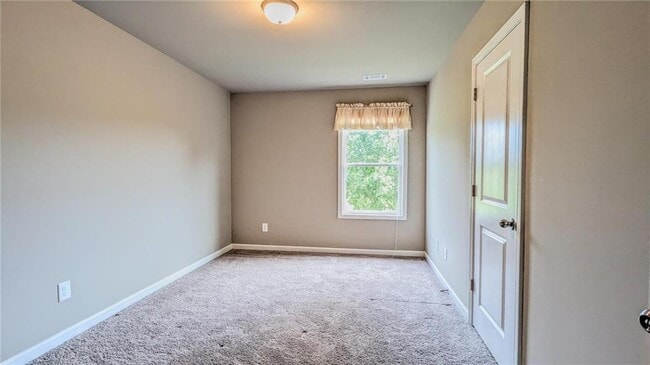 Building Photo - 3668 Acorn Dr