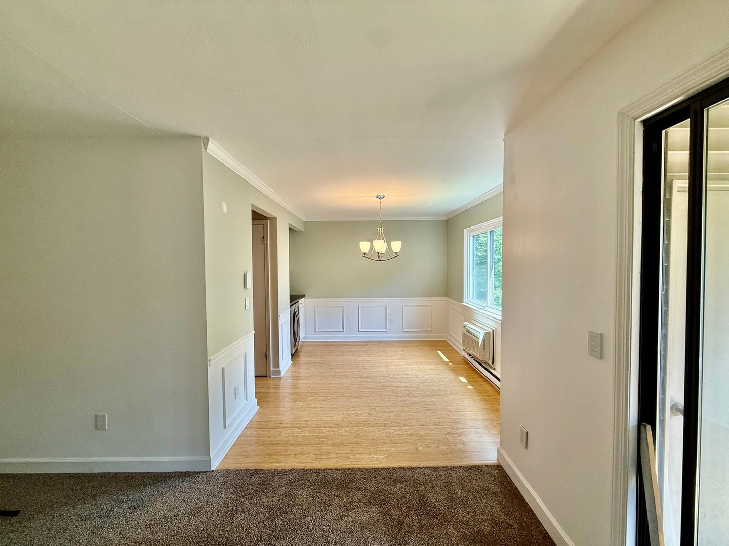 Building Photo - 205 Village Dr