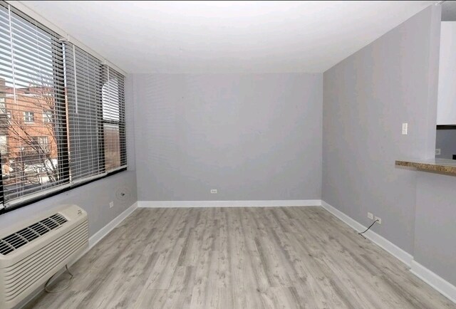 Building Photo - 345 E Eastgate Pl