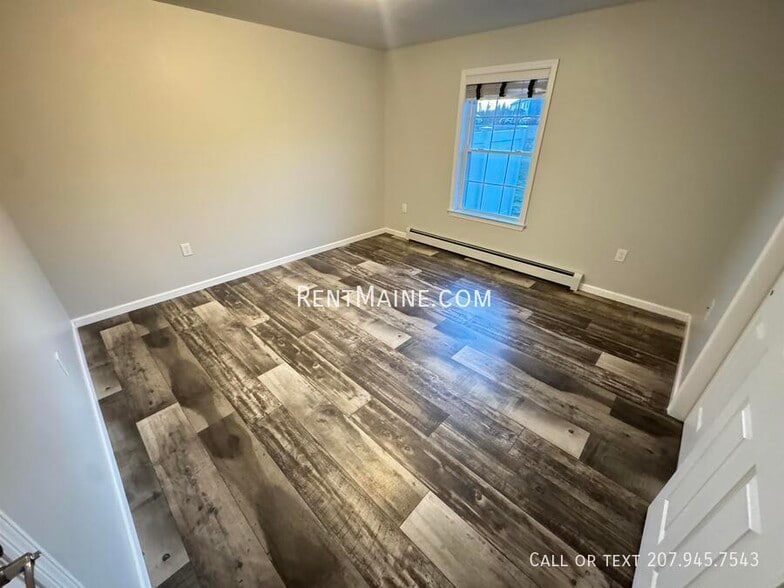 Building Photo - 208 Rocky Rdg Dr