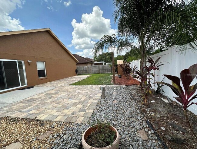 Building Photo - 10707 Flycast Cir