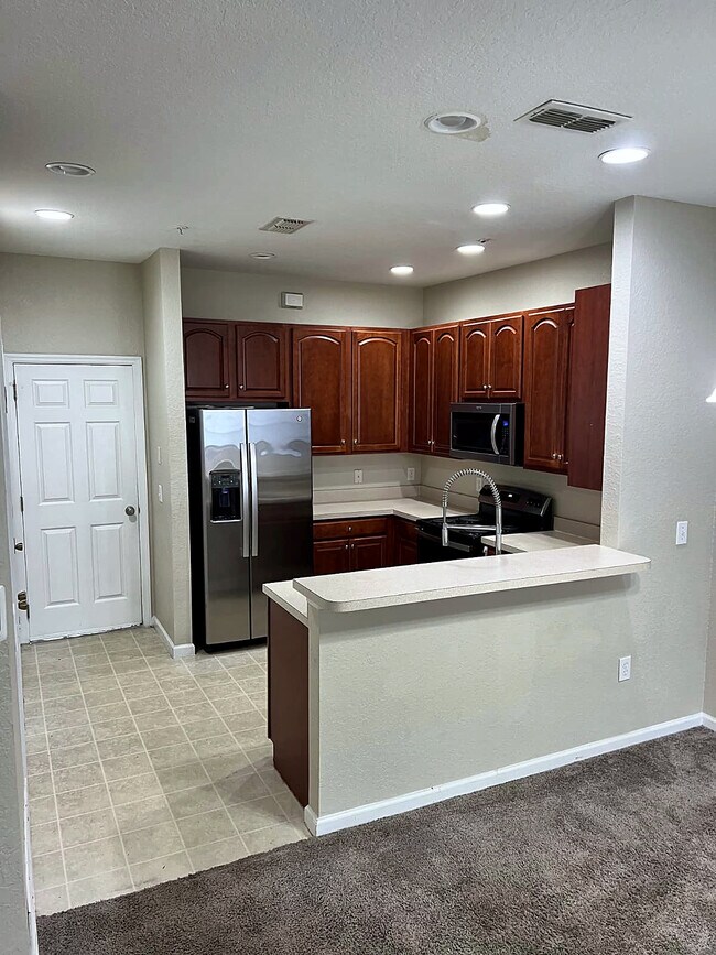 Building Photo - 13926 Dove Wing Ct