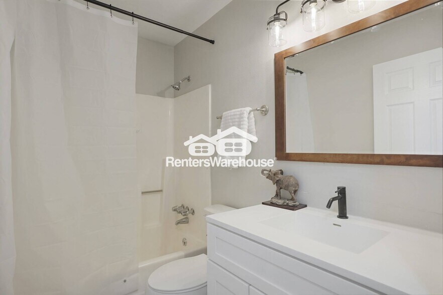 Building Photo - 1321 W 135th Dr