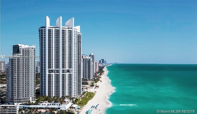 Building Photo - 18101 Collins Ave