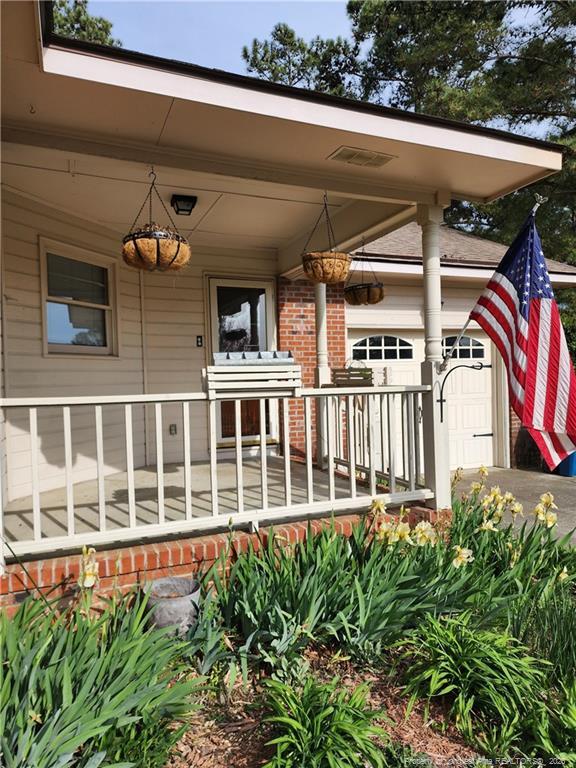 Building Photo - 909 Flintwood Rd