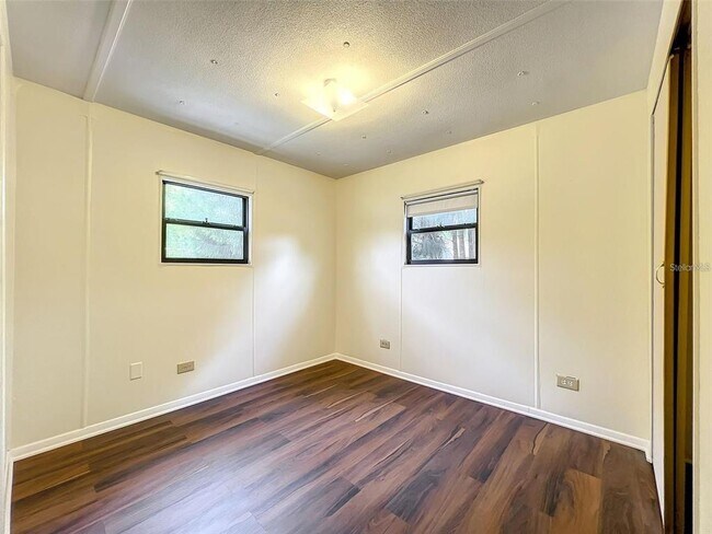 Building Photo - 831 Wolf Trail