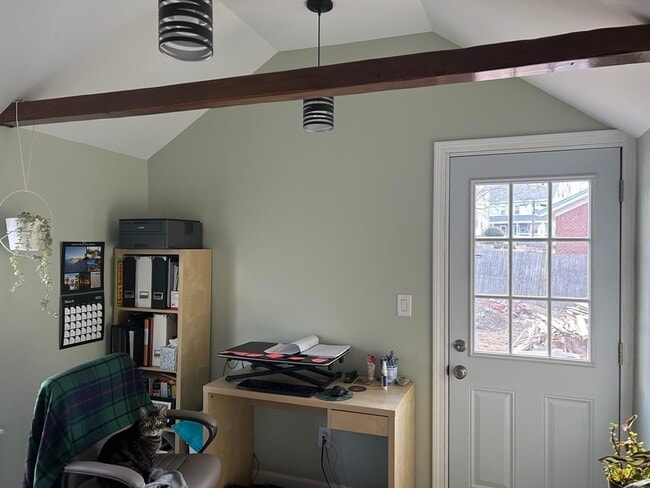 Building Photo - 9 Church St